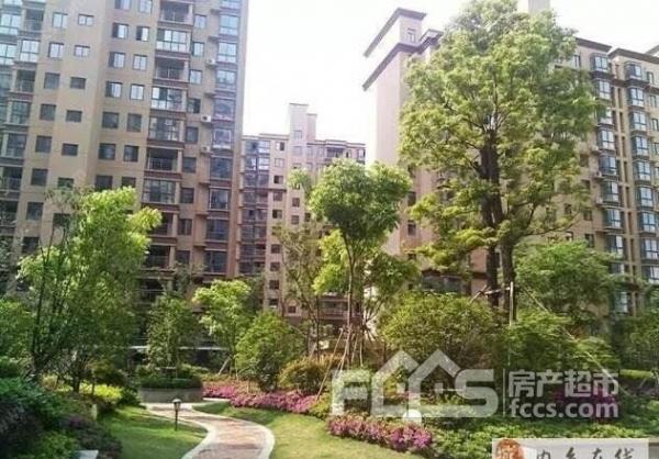 內(nèi)鄉(xiāng)左岸皇朝最新動態(tài)，時尚潮流引領(lǐng)者的新地標(biāo)揭秘