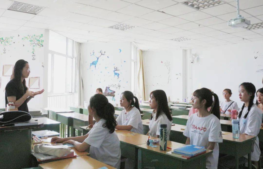 青春青國自產(chǎn)最新力作，學(xué)習(xí)、變化與自信的青春之旅
