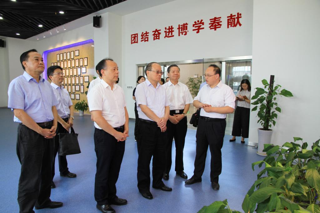 安理家園最新動態(tài)，學習之光照亮未來，自信與成就感的培育地