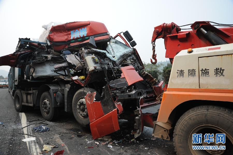 京珠高速車(chē)禍悲劇回顧與反思，41人死亡引發(fā)社會(huì)深思
